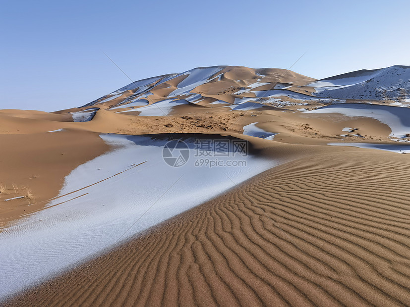 冬季沙漠雪景图片