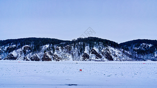 雪壁纸冬天黑龙江省大兴安岭漠河北极村的黑龙江边对岸的俄罗斯背景