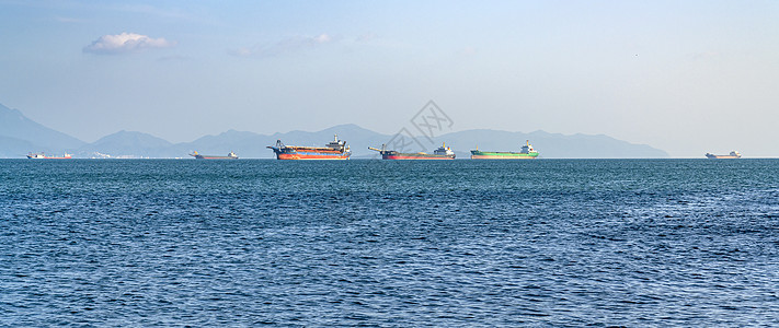 深圳风景海上货船背景