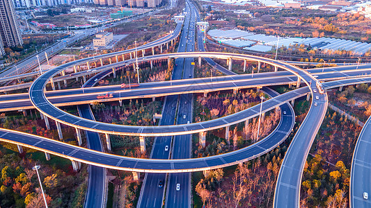 昆明昆磨高速南绕城高速高架桥城市立体交通图片