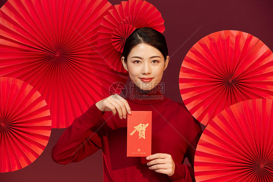 中国风国潮美女新年发红包图片