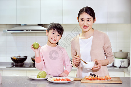 母女居家下厨切菜居家做饭图片