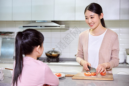 母女居家下厨切菜居家做饭图片