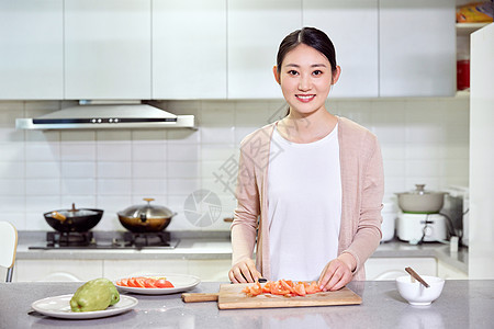 家庭主妇居家下厨切菜居家做饭图片