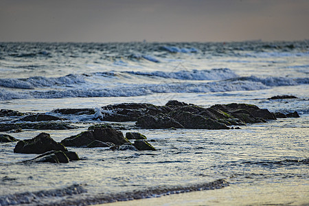 大海海面和海浪图片