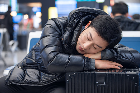 候车厅等候图片