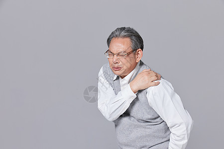 老年男性病症肩膀疼图片