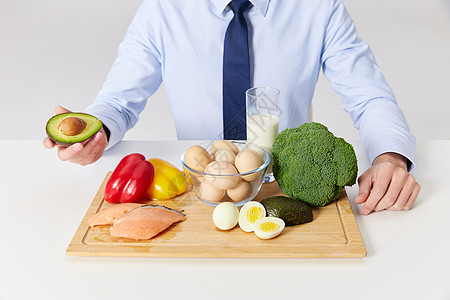 绿色商务工作证职场男性的健康饮食背景