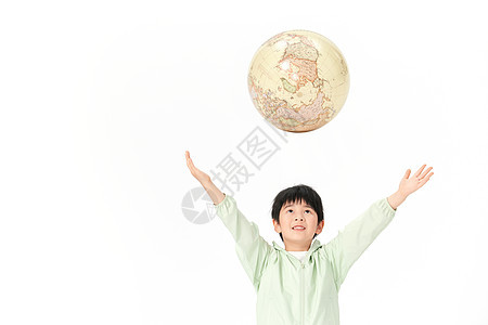 托着地球的小男孩背景图片