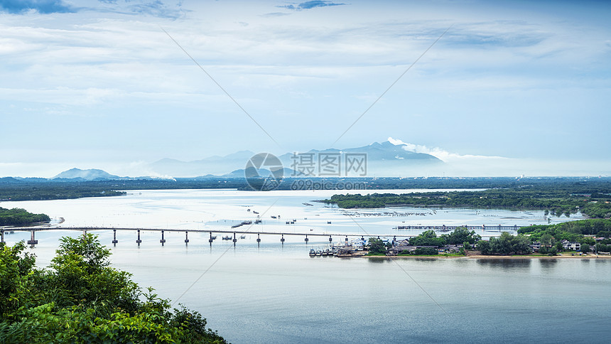 泰国东部尖竹汶山峦海滨大桥自然风光图片