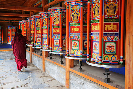 佛教建筑甘南拉卜楞寺转经筒背景