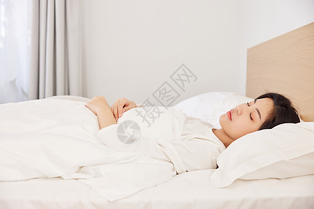 青年居家女性睡觉睡眠图片