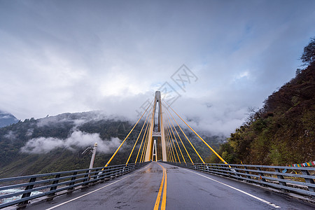 自驾旅行公路桥梁图片图片