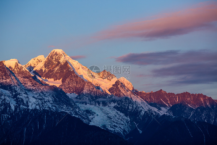 珠穆朗玛峰山脉风景图片