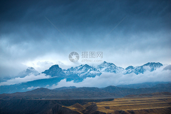 冈仁波齐雪峰神山圣湖图片