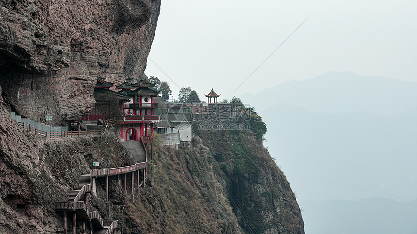 悬空古刹灵通寺图片