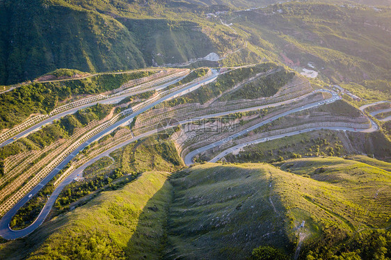 临潼骊山盘山路航拍图片