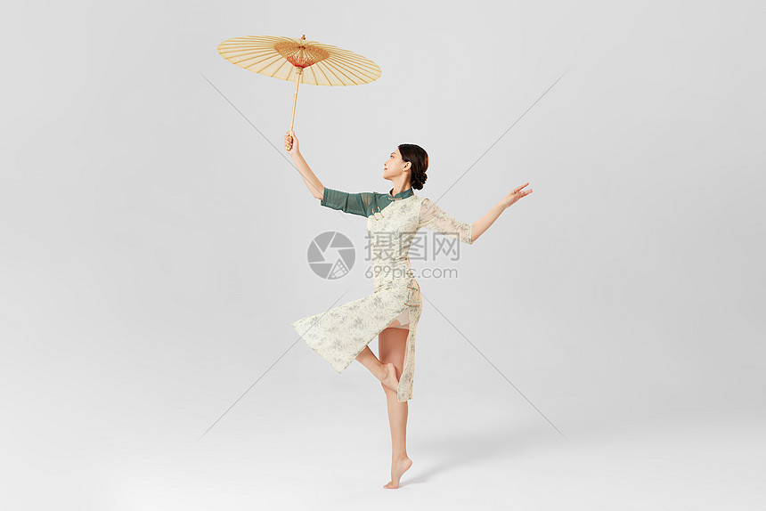 古典东方旗袍美女舞者撑伞高清图片下载 正版图片 摄图网 古典东方旗袍美女舞者撑伞高清图片下载 正版图片 摄图网