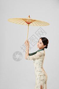 古典东方旗袍美女舞者撑伞图片