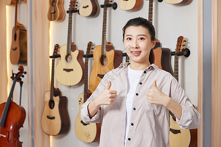 乐器行老板形象乐器老师点赞图片素材