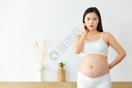 孕妇身体不适图片