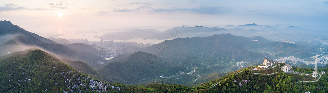 深圳旅游景点深圳梧桐山日出背景