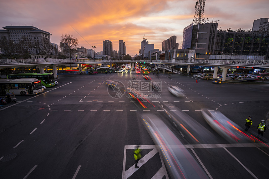 小寨 到科技路 西安最难等的公交车是哪一路?看完这篇你可能就有答案了