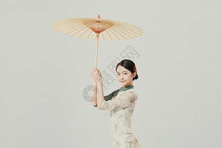 中国风工笔画复古美女撑伞跳舞图片