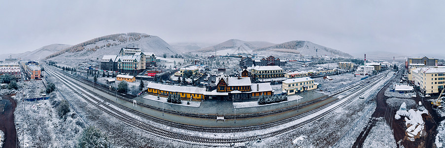 阿尔山火车站冬天风景图片