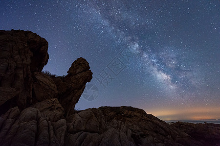 冰岛海岸银河夜景图片