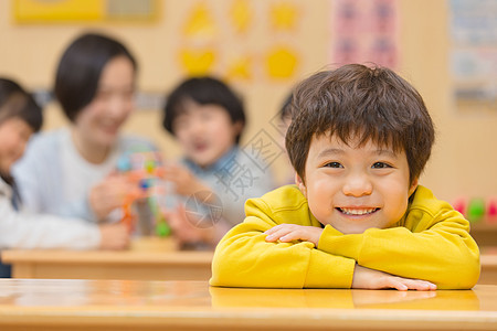 幼儿园小男孩形象展示图片