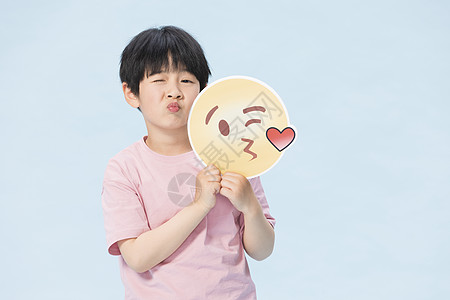 纯真小男孩表情包图片素材