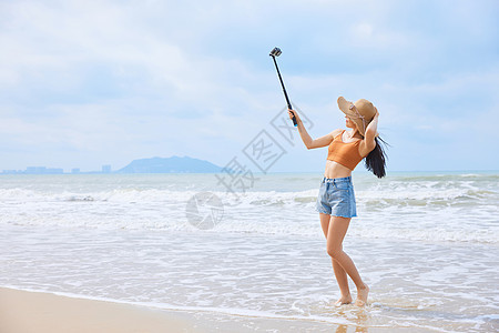 夏日美女海边自拍图片