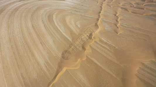 青海网红戈壁荒漠地貌图片
