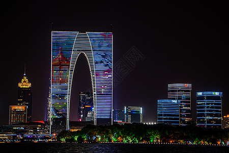 江苏苏州夜景东方之门夜景大厦图片