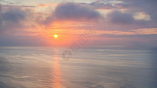 惠州双月湾海平面的日落图片