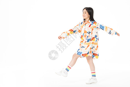 走路学生图片
