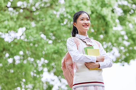 穿校服的女高中生形象图片