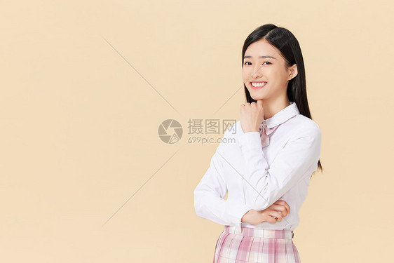 穿校服的女高中生形象图片