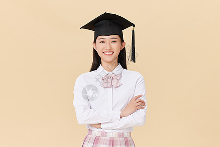 戴学士帽的女学生形象毕业季高清图片素材