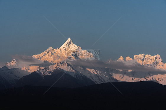 梅里雪山日照金山图片