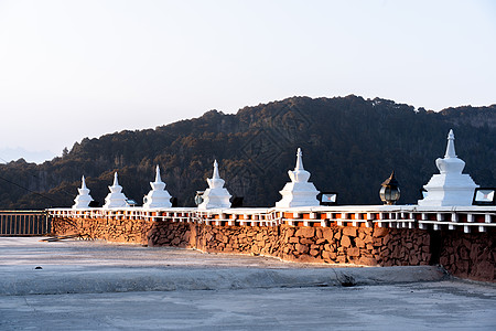 香格里拉梅里雪山迪庆藏族自治州佛塔背景