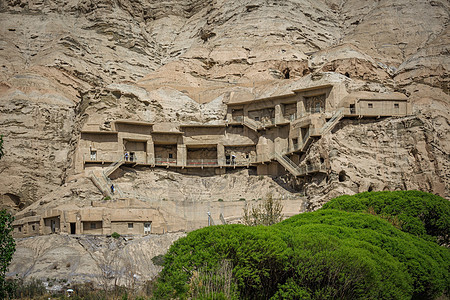 新疆库车克孜尔石窟图片