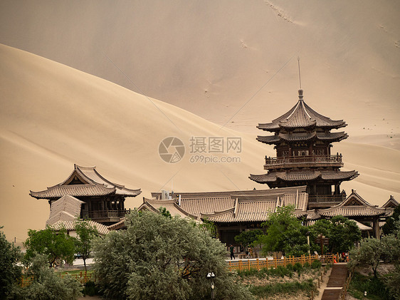 敦煌月牙泉鸣沙山自然风光图片