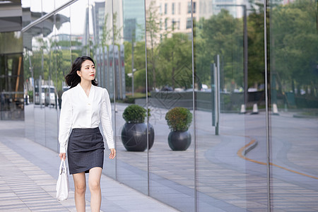 城市职场女性白领上班图片素材