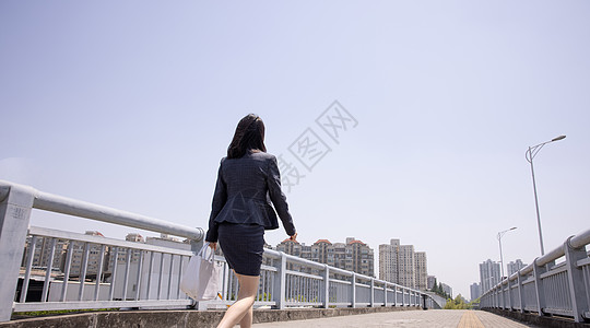 职场女性上班背影图片素材