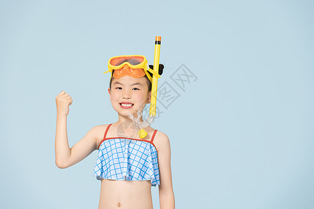 夏日泳装可爱小女孩戴潜水镜图片