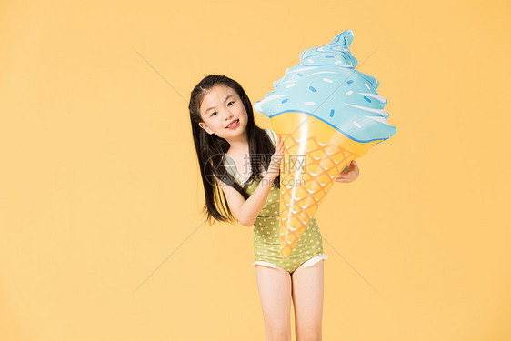 夏日泳装清凉儿童图片