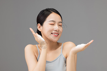 女性护肤洗脸形象图片
