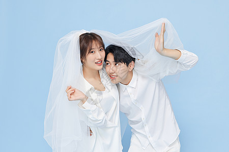 韩系简约情侣自拍婚纱照图片